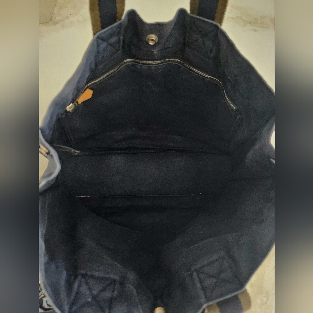 Hermes Large Paris Fourre Tote In Navy. - Picture 15 of 15